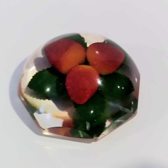 Domed Lucite Fruit Strawberry Lemon Paperweights Vintage - Picture 3 of 10